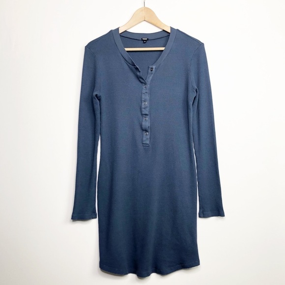 𝅺MONROW  L Blue waffle knit Henley dress - Picture 2 of 12